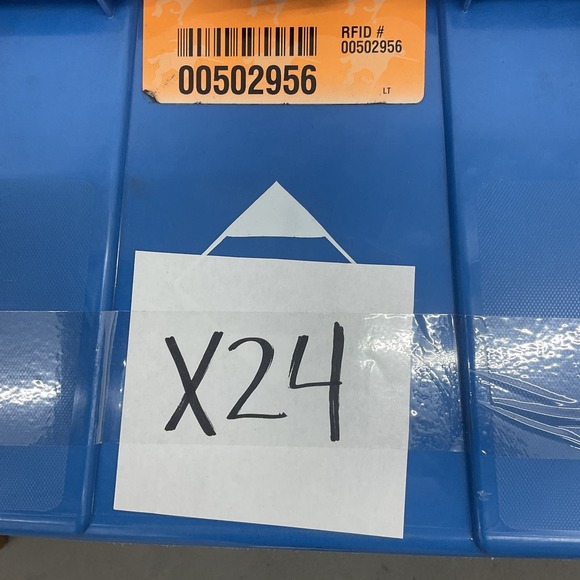 Stylish Gold Tone Chain Link Bracelet - Picture 5 of 5